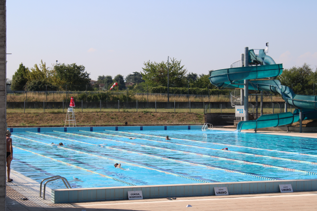 piscina Polisportivo