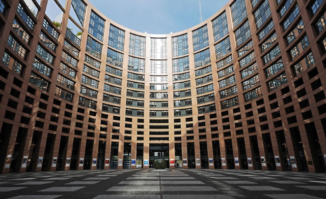 Tirocini retribuiti Robert Schuman presso il Parlamento Europeo